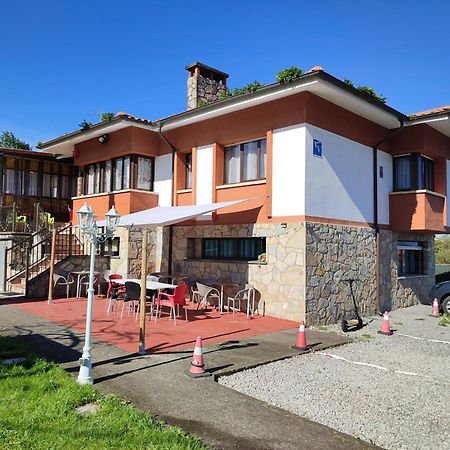 Family House Gijon Villa ภายนอก รูปภาพ